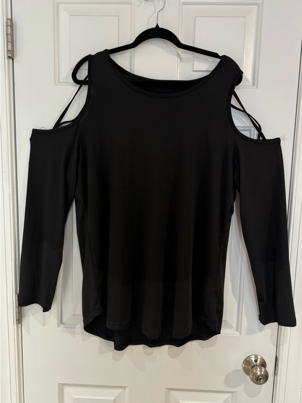 Black Cold-Shoulder Very Stretchy Women's Top
